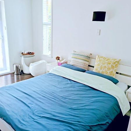 Separate Entry Guest Room With Private Bathroom In Forrest Hill 오클랜드 외부 사진