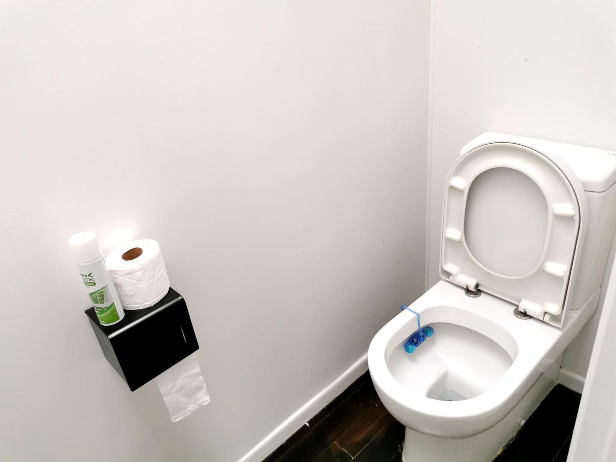 Separate Entry Guest Room With Private Bathroom In Forrest Hill 오클랜드 외부 사진